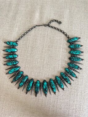 KENDRA SCOTT Gwendolyn Statement Necklace in Teal Magnesite/Gunmetal Hardware